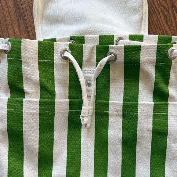 Baggu Drawstring Backpack - Picture 5 of 6